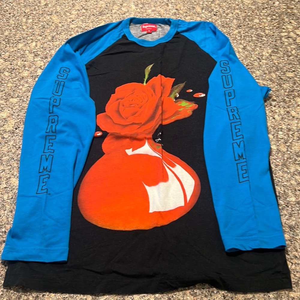 SUPREME Long sleeve shirt